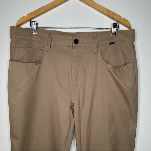 Travis Mathew Khaki Open To Close Pants Size 36 - Picture 7 of 9
